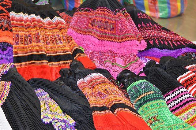 The Colors of Hmong – a centuries-old language